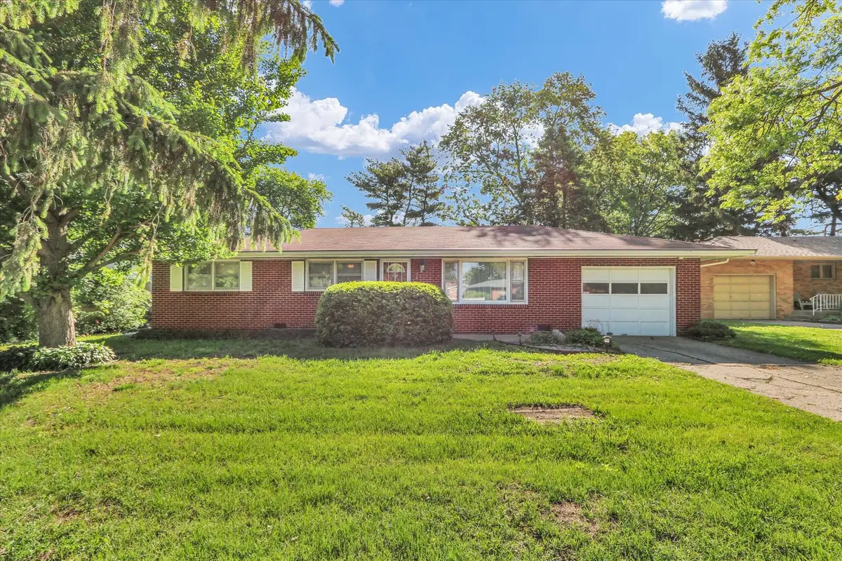 2112 Campbell Drive, Champaign, IL 61820 - #1