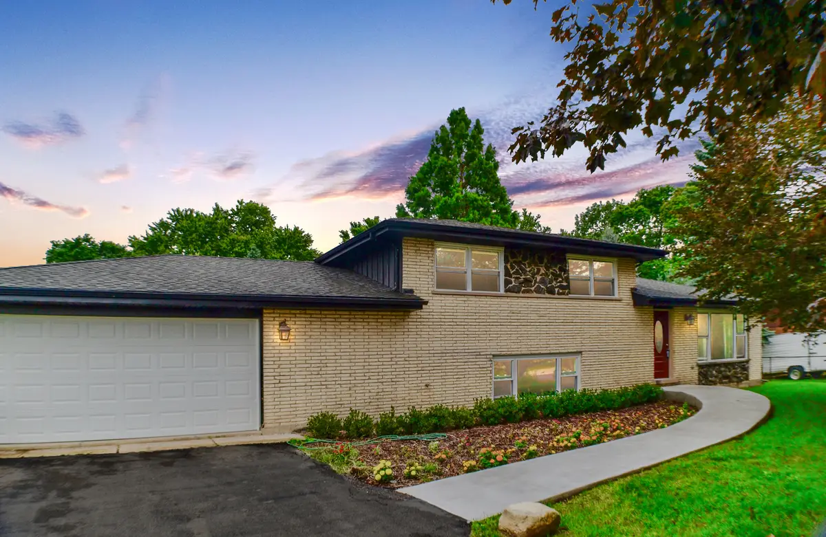 20W309 S Frontage Road, Lemont, IL 60439 - #1