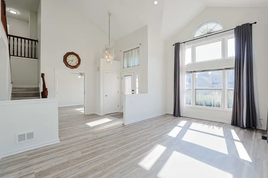 1432 Steeplechase Road, Bartlett, IL 60103 - #3