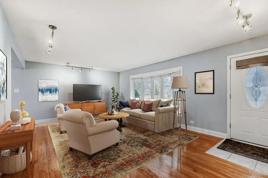 8507 Blue Ridge Avenue, Hickory Hills, IL 60457 - #3