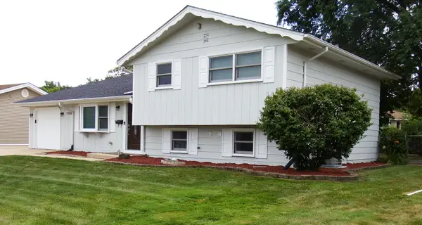 1109 W Weathersfield Way, Schaumburg, IL 60193