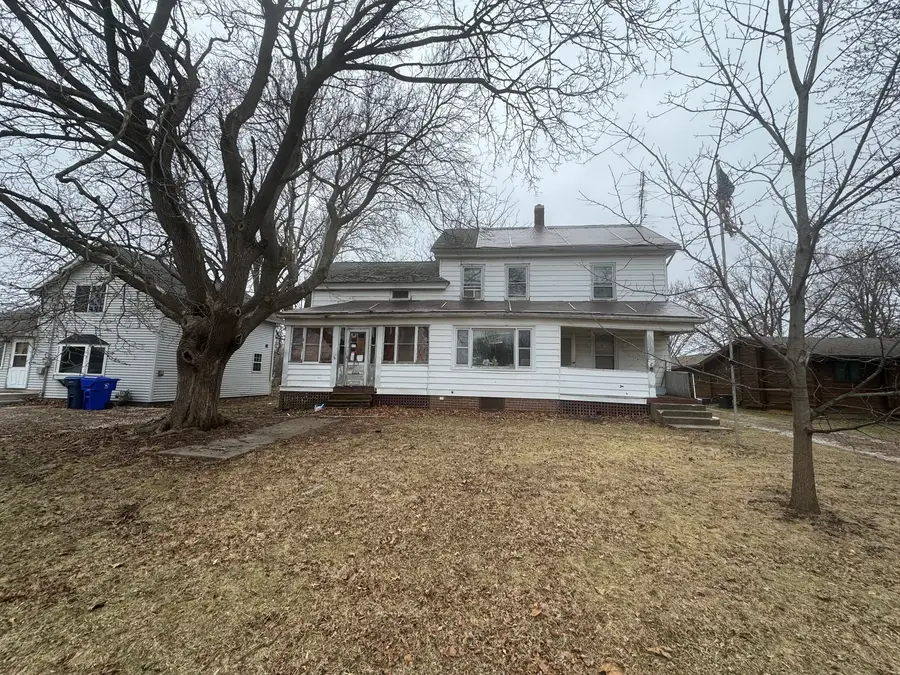 819 Monroe Street, Kewanee, IL 61443 - #2