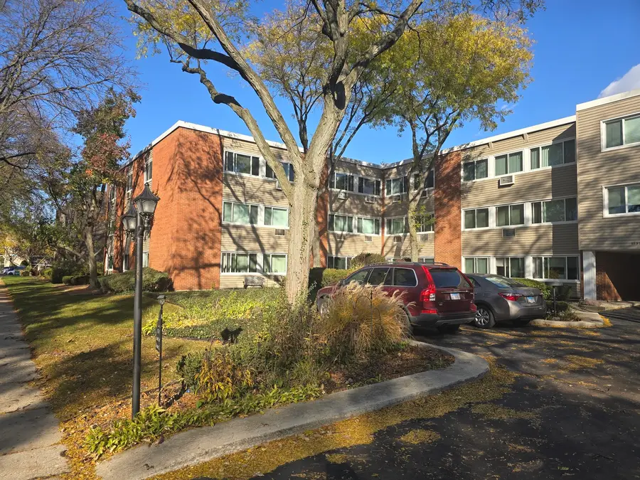 1139 Leavitt Avenue #212, Flossmoor, IL 60422 - #2