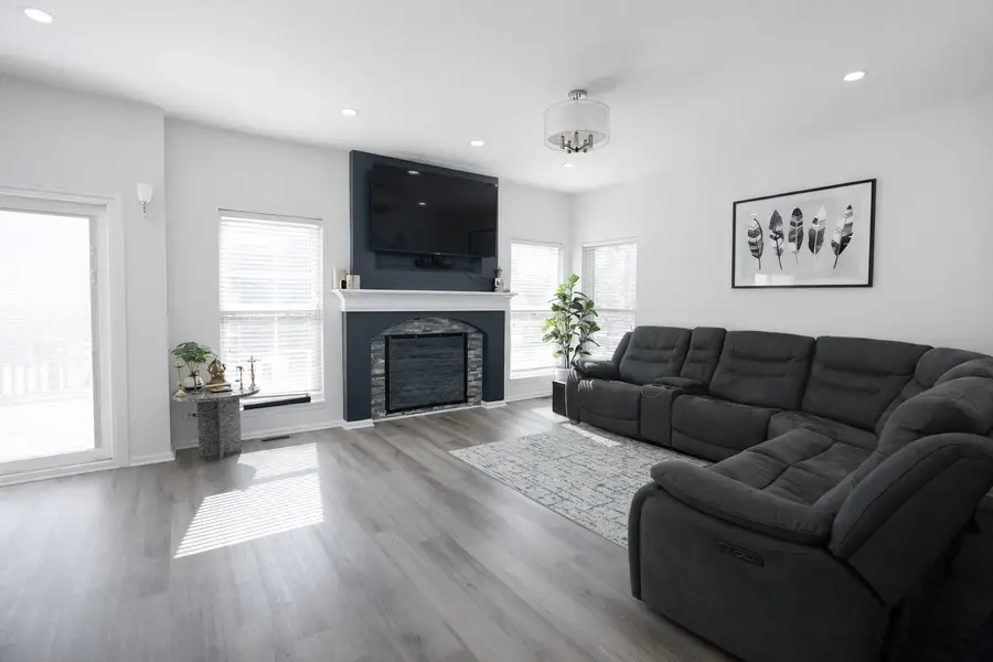 1048 Asbury Drive, Aurora, IL 60502 - #2