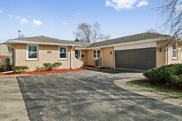 1333 N Ridge Avenue, Arlington Heights, IL 60004