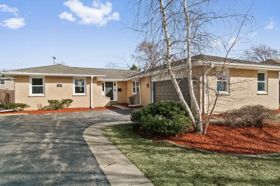 1333 N Ridge Avenue, Arlington Heights, IL 60004 - #2