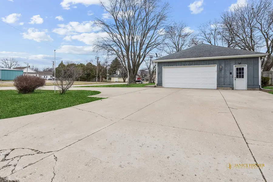 9712 Jean Drive, Hebron, IL 60034 - #2