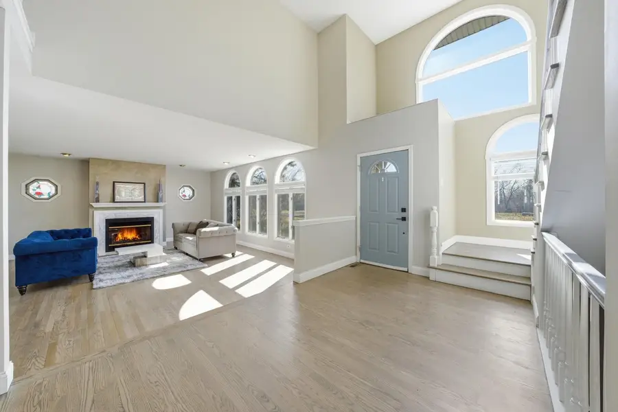 1 Longwood Way, Lemont, IL 60439 - #2