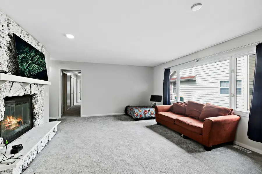 7 Woodhead Drive, Lake Villa, IL 60046 - #3