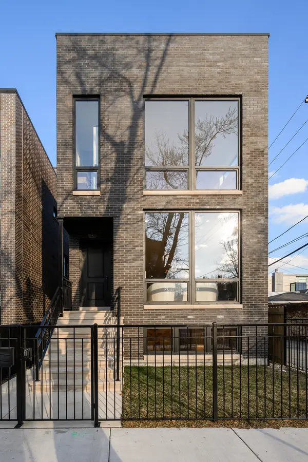 1915 N Wood Street, Chicago, IL 60622