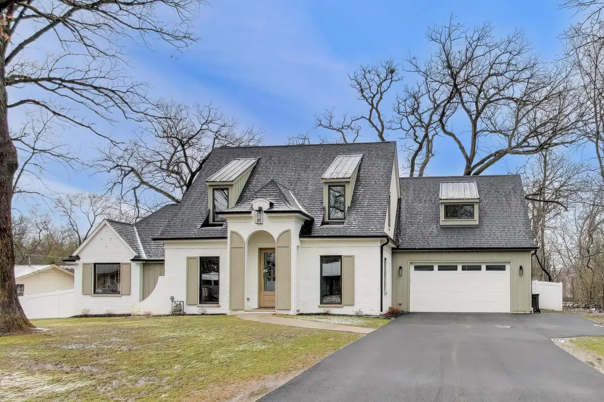 1107 Quassey Avenue, Lake Bluff, IL 60044 - #1