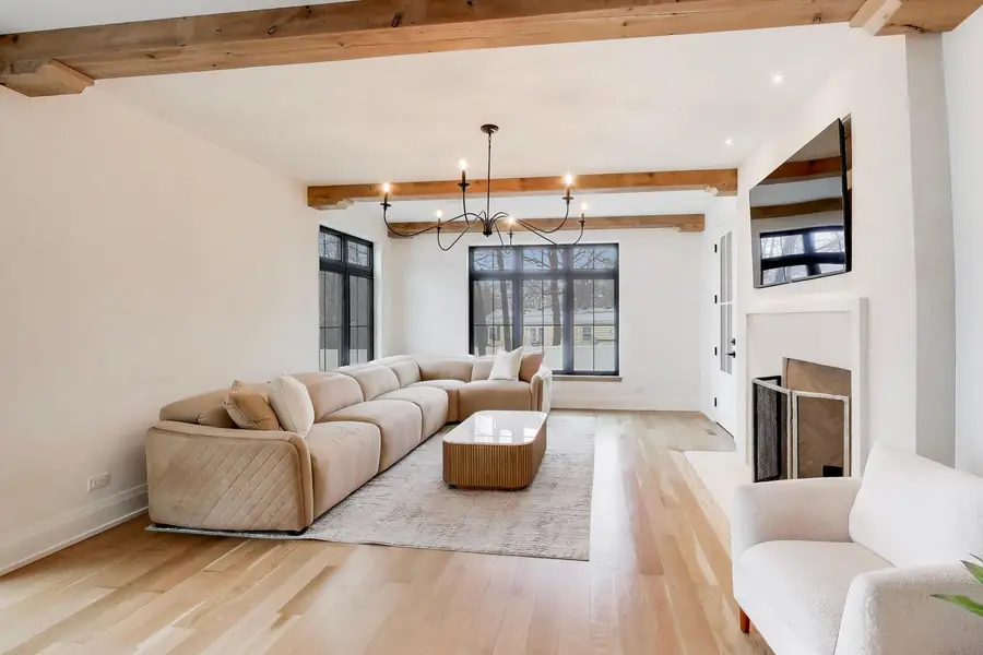 1107 Quassey Avenue, Lake Bluff, IL 60044 - #3