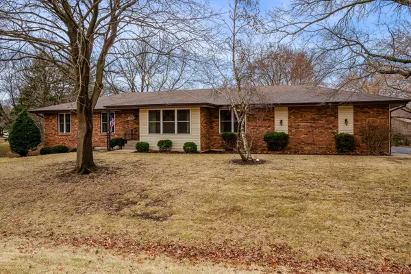 1570 Featherstone Boulevard, Rockford, IL 61107