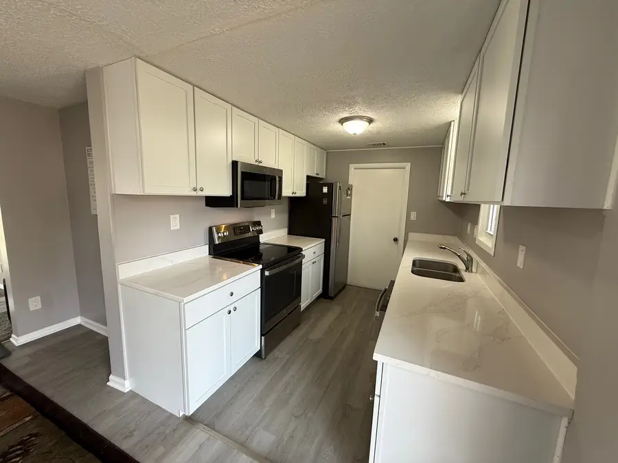 714 Landon Avenue, Winthrop Harbor, IL 60096 - #2