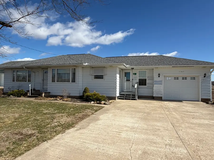 1167 432nd Avenue, Clinton, IA 52732 - #3