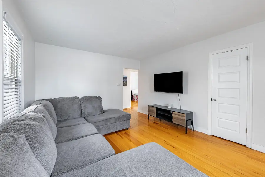 923 Marshall Avenue, Bellwood, IL 60104 - #2