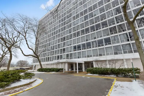 601 E 32nd Street #1001, Chicago, IL 60616