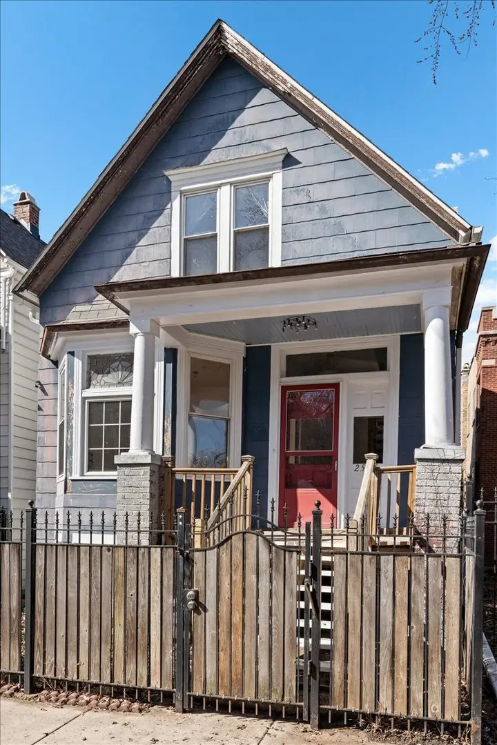 2536 N Central Park Avenue N, Chicago, IL 60647 - #1