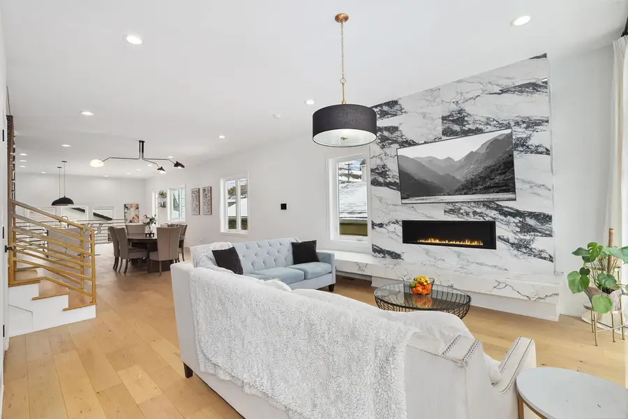 2938 N Leavitt Street, Chicago, IL 60618 - #3