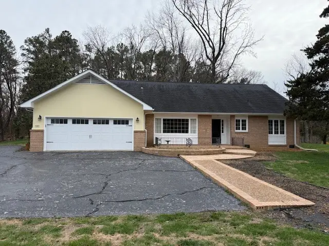 11 Birdsong Drive, Carbondale, IL 62901 - #1