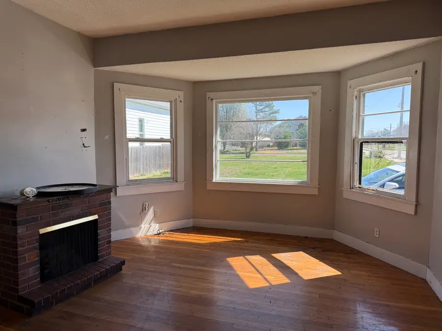 506 W College Street, Harrisburg, IL 62946 - #3