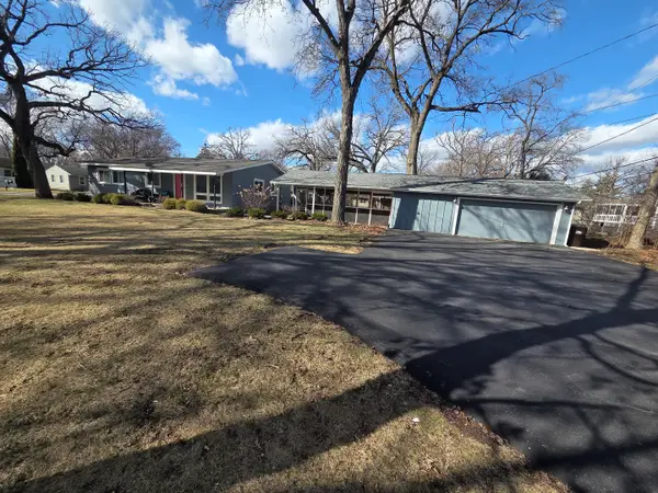 1246 Pinewood Drive, Crystal Lake, IL 60014