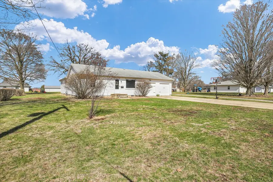 341 W Spruce Street, Paxton, IL 60957 - #2