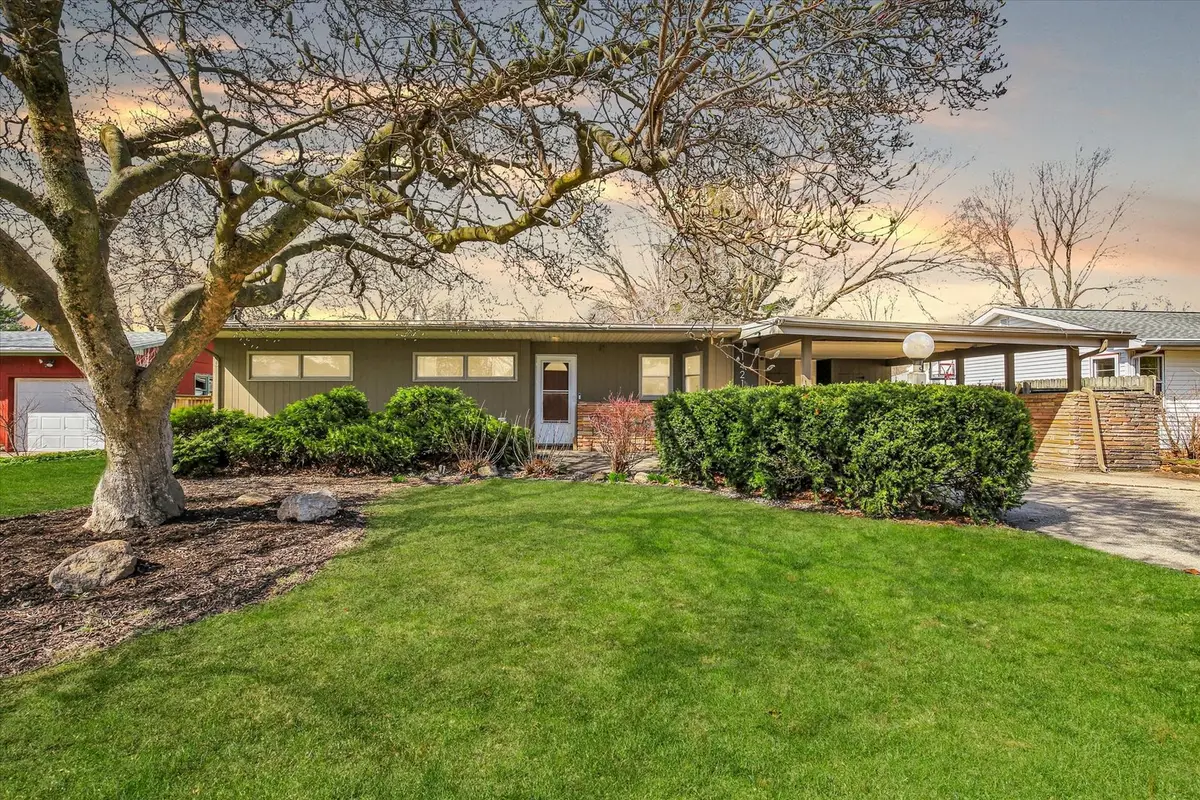 1421 Cambridge Drive, Champaign, IL 61821 - #1