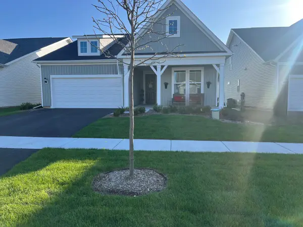 3252 Oak Creek Lane, Aurora, IL 60503