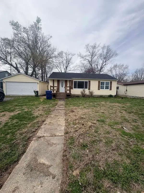 818 S Church Street, Carmi, IL 62821