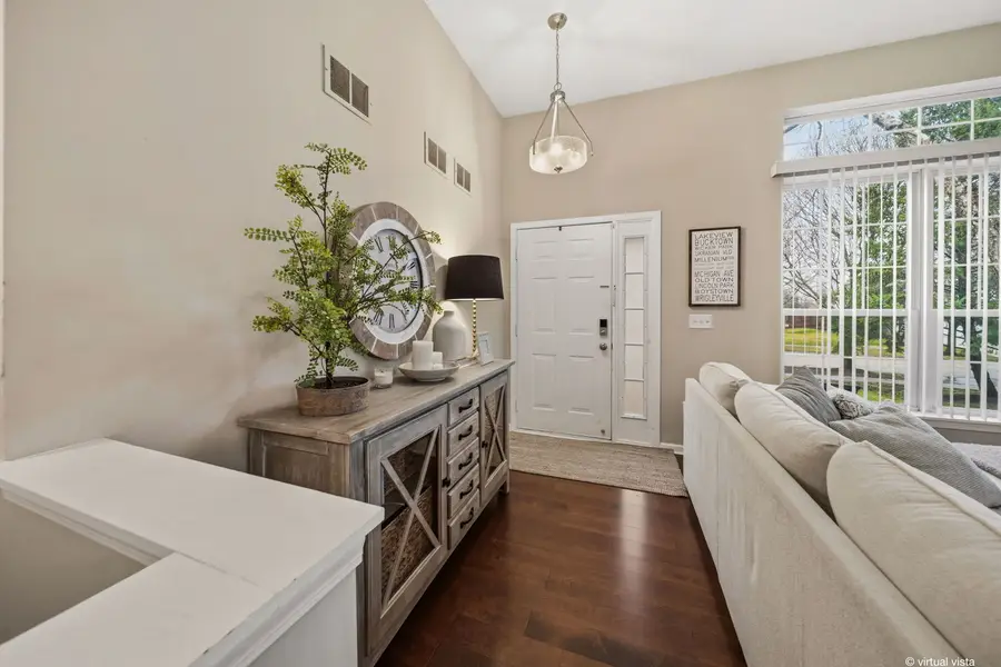 230 Willow Bnd, Bolingbrook, IL 60490 - #3