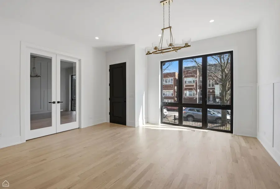 4242 N Sacramento Avenue, Chicago, IL 60618 - #2