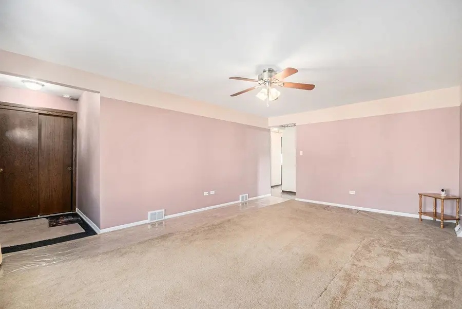 9835 Rutherford Avenue, Oak Lawn, IL 60453 - #3