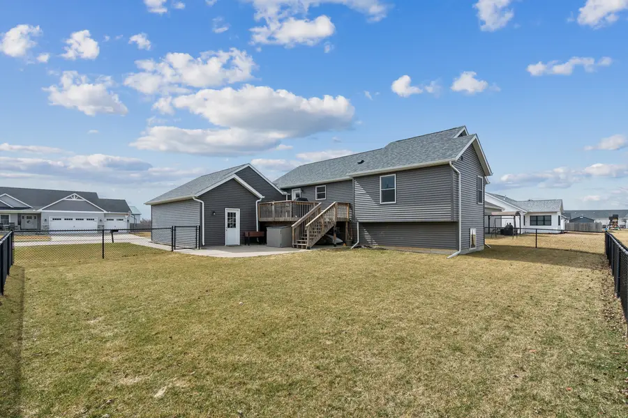 414 W Meadow Lane, Walcott, IA 52773 - #2