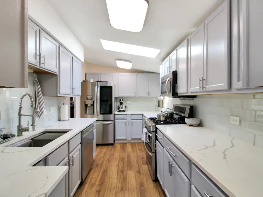 7806 W 80 Place, Bridgeview, IL 60455 - #3