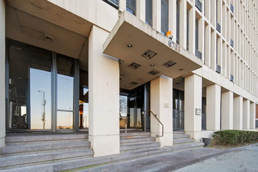 6700 S South Shore Drive #10J, Chicago, IL 60649 - #2