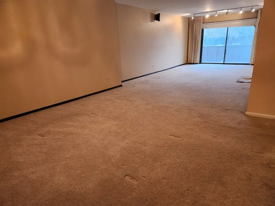 9242 Gross Point Road #107, Skokie, IL 60077 - #2