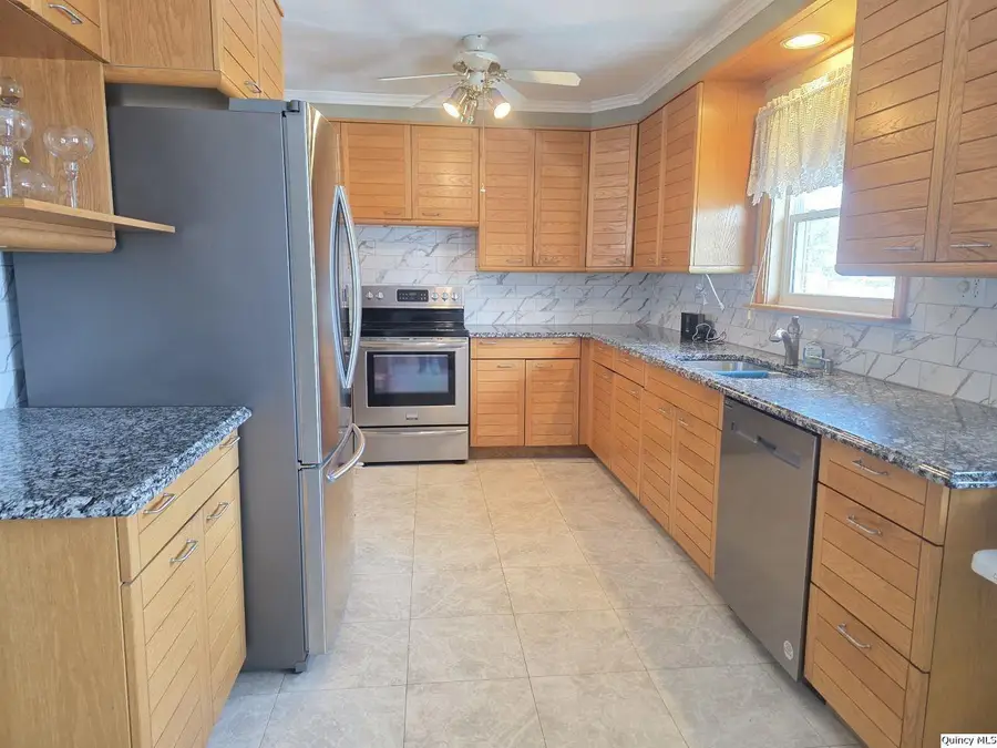 2432 Northridge, Quincy, IL 62305 - #2