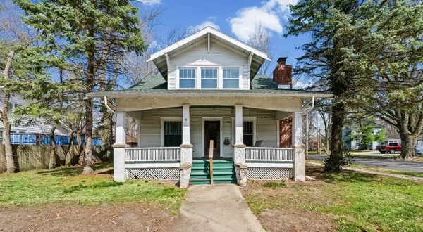 118 E William Street, Monticello, IL 61856