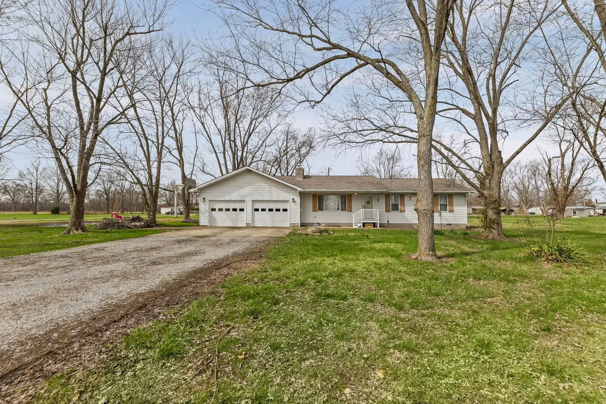 2107 Cedar Avenue, Salem, IL 62881 - #1