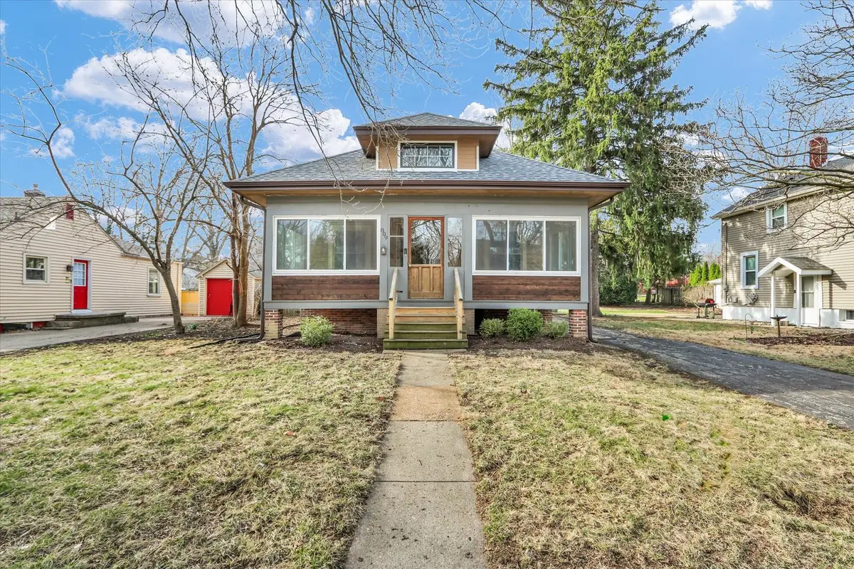 809 W John Street, Champaign, IL 61820 - #1