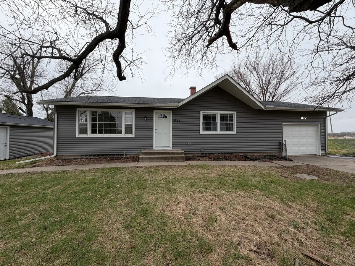 5125 W 49th Street, Davenport, IA 52806 - #1