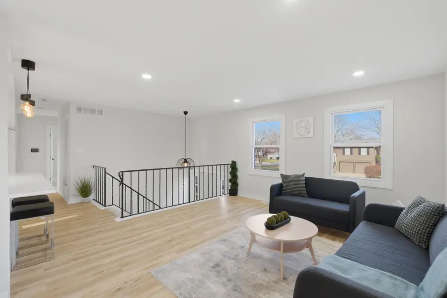 1450 Meyer Road, Hoffman Estates, IL 60169 - #2