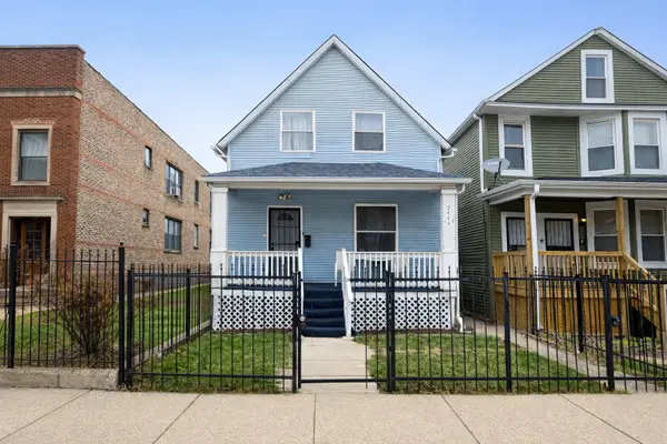 5444 W Walton Avenue, Chicago, IL 60651
