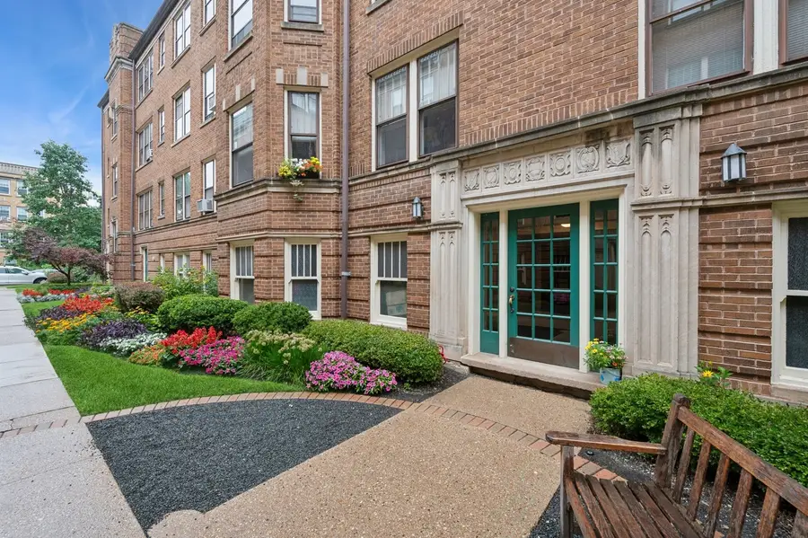 721 Hinman Avenue #2W, Evanston, IL 60202 - #2