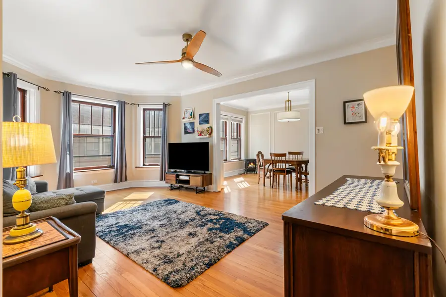 721 Hinman Avenue #2W, Evanston, IL 60202 - #3
