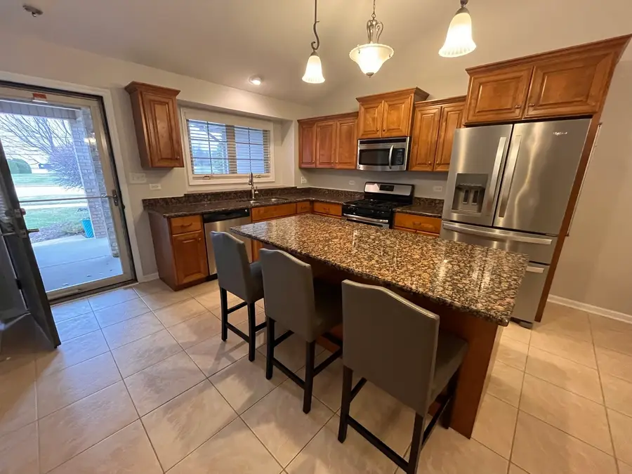 402 Chestnut Lane, Beecher, IL 60401 - #3