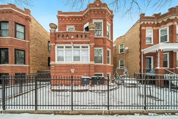 3936 W Cornelia Avenue, Chicago, IL 60618