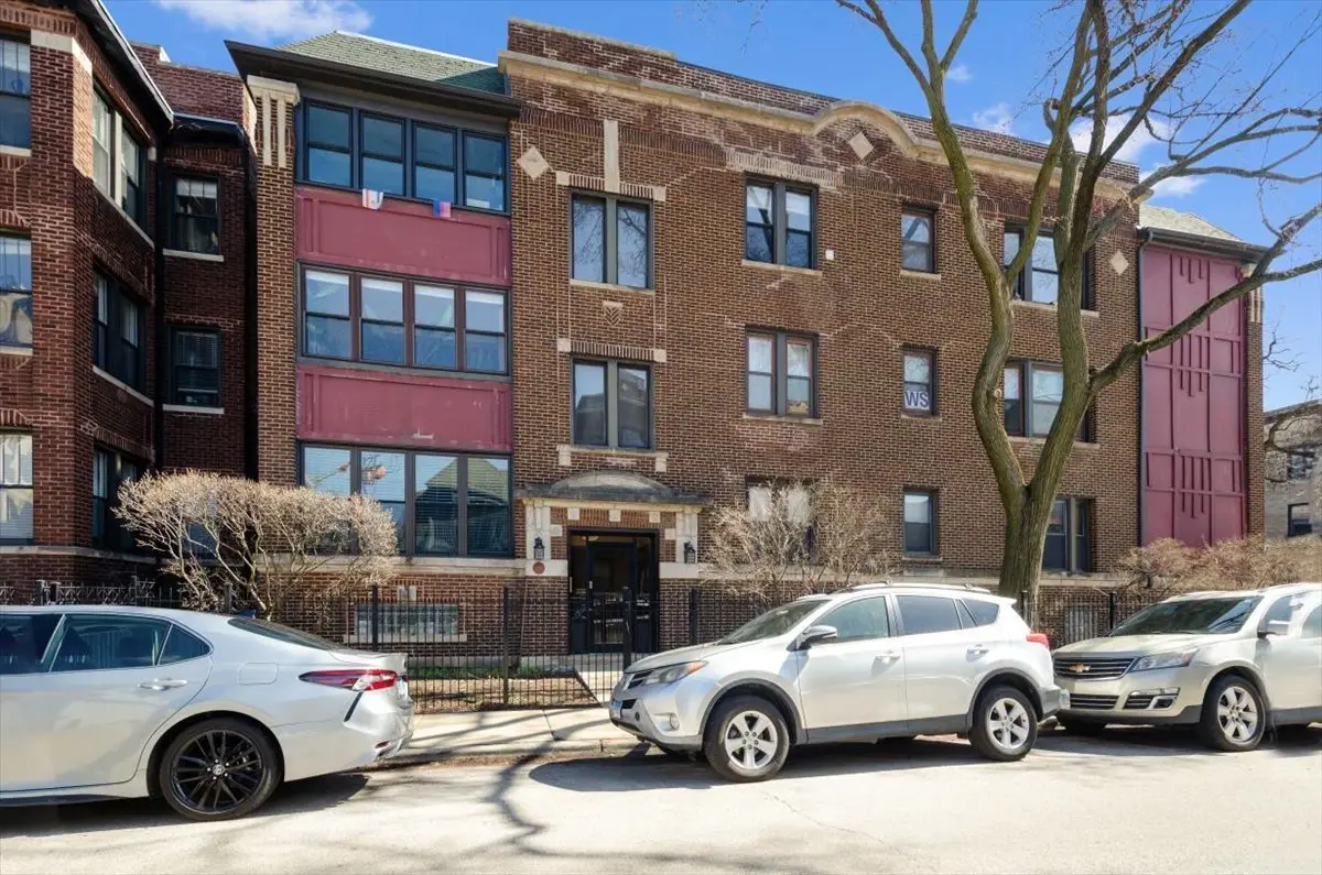 3707 N Wilton Avenue #2, Chicago, IL 60613 - #1