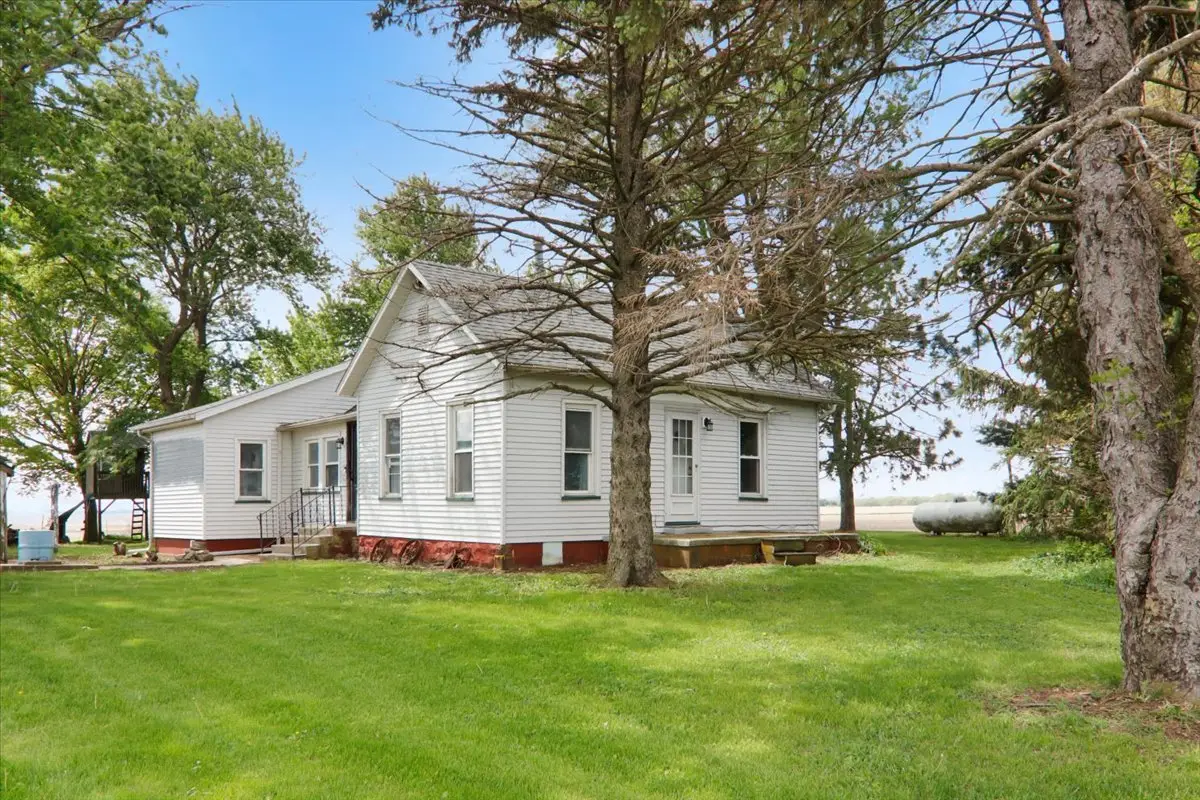 33329 Olympia Road, Minier, IL 61759 - #1